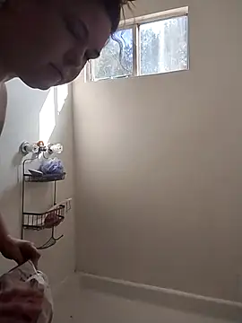 Snapshot of LacyLaurent chatting on November 9, 4:16 pm LacyLaurent online show from November 9, 4:16 pm