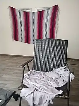 Snapshot of LacyLaurent chatting on November 13, 6:29 pm LacyLaurent online show from November 13, 6:29 pm