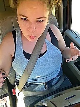 Snapshot of LacyLaurent chatting on November 22, 6:40 pm LacyLaurent online show from November 22, 6:40 pm