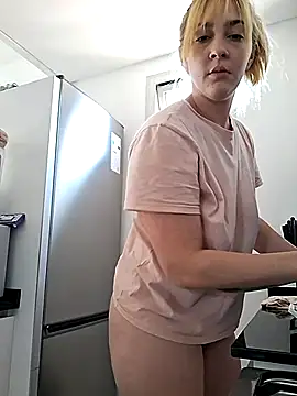 Snapshot of ayebran chatting on September 28, 4:23 pm ayebran online show from September 28, 4:23 pm