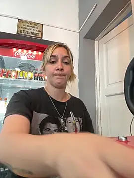 Snapshot of ayebran chatting on November 25, 1:55 pm ayebran online show from November 25, 1:55 pm