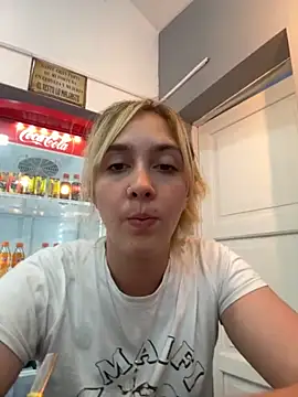 Snapshot of ayebran chatting on November 26, 9:49 pm ayebran online show from November 26, 9:49 pm