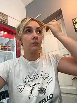 Snapshot of ayebran chatting on November 27, 7:16 pm ayebran online show from November 27, 7:16 pm