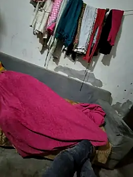 UP16LT5355 online show from November 25, 8:20 pm