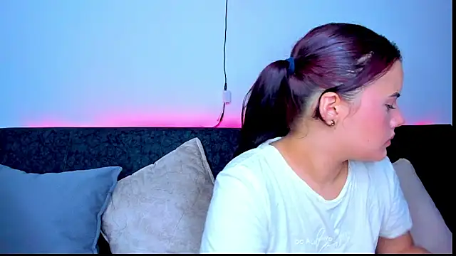 Snapshot of sweet_lily26 chatting on September 23, 3:42 am sweet lily26 online show from September 23, 3:42 am