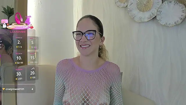 Snapshot of Velora__ chatting on September 11, 3:39 am Velora online show from September 11, 3:39 am