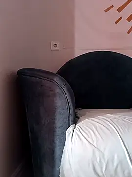 KisaVixen online show from October 10, 9:41 am