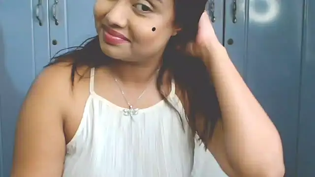 Snapshot of Indian_GlowingMiax chatting on September 10, 6:13 am Indian GlowingMiax online show from September 10, 6:13 am