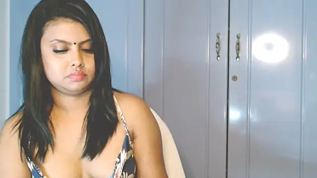 Snapshot of Indian_GlowingMiax chatting on October 12, 4:50 pm Indian GlowingMiax online show from October 12, 4:50 pm