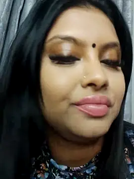 Snapshot of Indian_GlowingMiax chatting on November 6, 2:01 am Indian GlowingMiax online show from November 6, 2:01 am