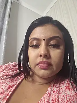 Snapshot of Indian_GlowingMiax chatting on November 10, 5:06 am Indian GlowingMiax online show from November 10, 5:06 am