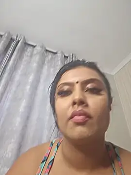 Snapshot of Indian_GlowingMiax chatting on November 13, 5:28 am Indian GlowingMiax online show from November 13, 5:28 am