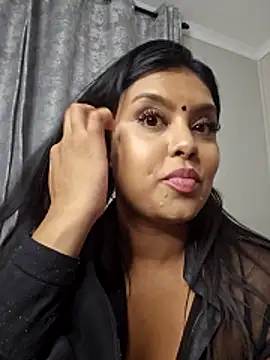 Snapshot of Indian_GlowingMiax chatting on November 30, 3:38 pm Indian GlowingMiax online show from November 30, 3:38 pm