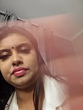 Snapshot of Indian_GlowingMiax chatting on December 5, 4:43 am Indian GlowingMiax online show from December 5, 4:43 am