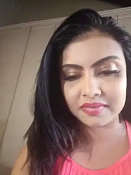 Snapshot of Indian_GlowingMiax chatting on December 17, 5:02 am Indian GlowingMiax online show from December 17, 5:02 am