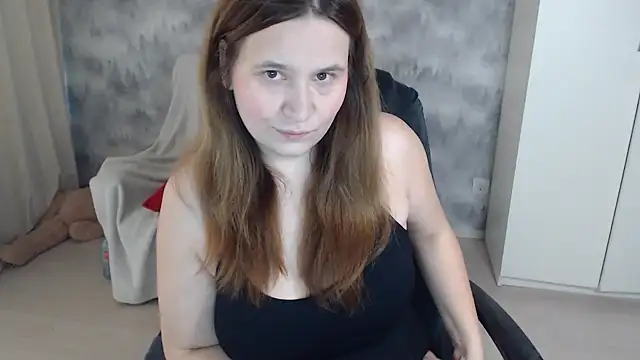 AdelinaLawson online show from September 28, 10:09 am