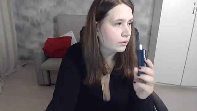 Snapshot of AdelinaLawson chatting on December 3, 8:12 am AdelinaLawson online show from December 3, 8:12 am