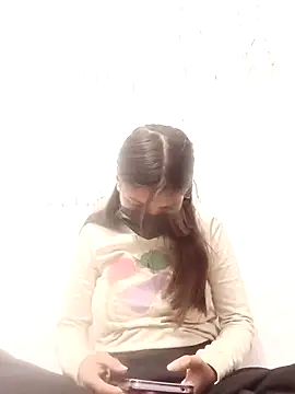 Snapshot of VamikaAngel chatting on December 5, 2:03 pm VamikaAngel online show from December 5, 2:03 pm