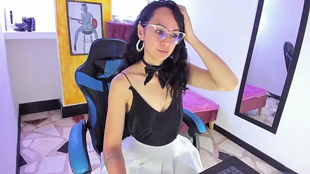 alison moon7 online show from October 10, 12:37 pm