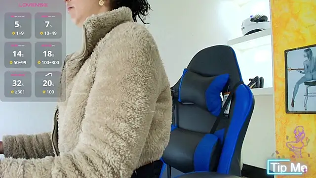 alison moon7 online show from January 17, 11:59 am