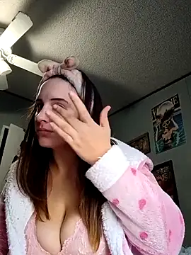 Snapshot of lillylooney chatting on October 7, 1:52 pm lillylooney online show from October 7, 1:52 pm