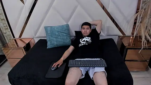 PleasureDuo69 online show from October 15, 7:14 pm