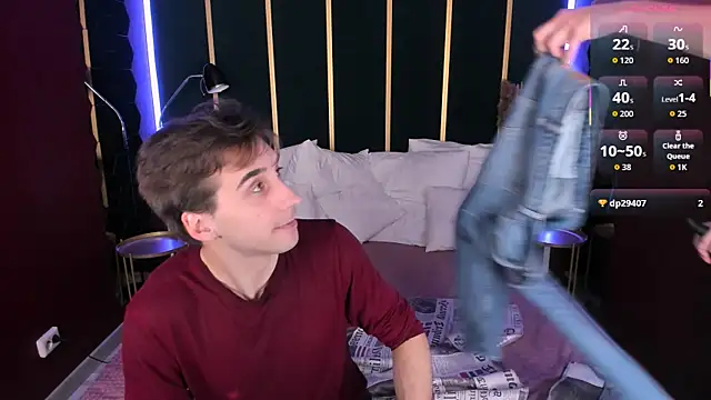 Snapshot of LawrenceMiles chatting on October 28, 8:33 pm LawrenceMiles online show from October 28, 8:33 pm