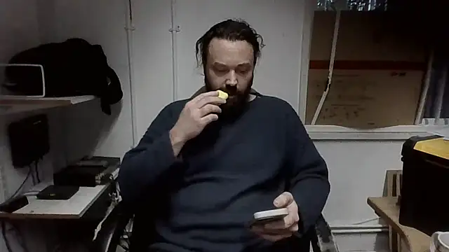 Snapshot of rogerevenmore chatting on November 24, 3:45 pm rogerevenmore online show from November 24, 3:45 pm