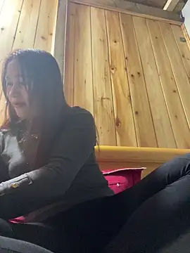 phungtiti online show from February 6, 7:34 am