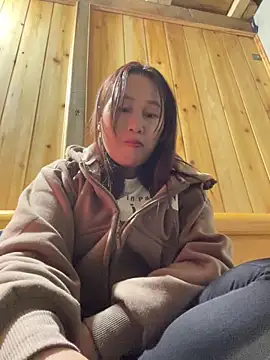 phungtiti online show from February 12, 1:11 am