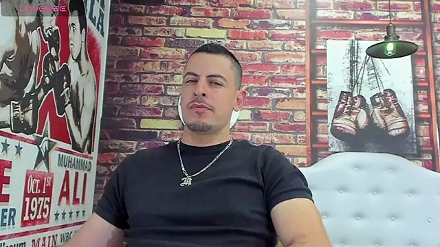 Snapshot of scotty_musicc chatting on October 9, 12:08 am scotty musicc online show from October 9, 12:08 am