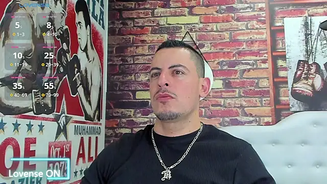 Snapshot of scotty_musicc chatting on October 10, 1:48 am scotty musicc online show from October 10, 1:48 am