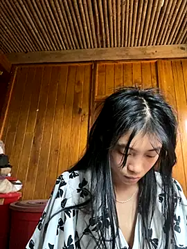 Snapshot of EmLy02 chatting on September 9, 4:34 am EmLy02 online show from September 9, 4:34 am