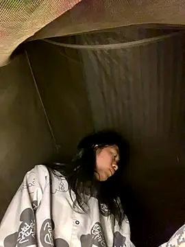 Snapshot of EmLy02 chatting on September 10, 11:38 pm EmLy02 online show from September 10, 11:38 pm