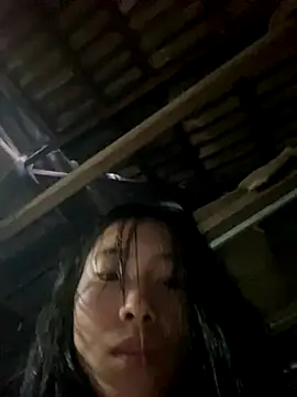 Snapshot of EmLy02 chatting on October 5, 10:02 am EmLy02 online show from October 5, 10:02 am