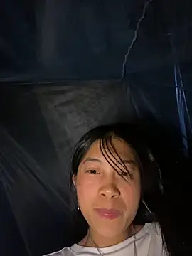 Snapshot of EmLy02 chatting on November 22, 11:31 am EmLy02 online show from November 22, 11:31 am