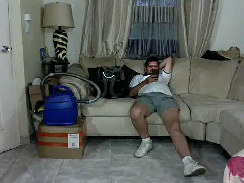 Snapshot of Diabloproducciones chatting on September 15, 1:05 am Diabloproducciones online show from September 15, 1:05 am