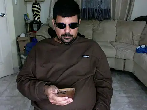 Snapshot of Diabloproducciones chatting on September 23, 10:57 pm Diabloproducciones online show from September 23, 10:57 pm