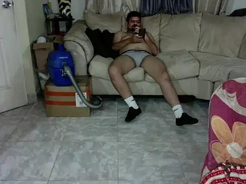 Snapshot of Diabloproducciones chatting on September 28, 1:44 am Diabloproducciones online show from September 28, 1:44 am