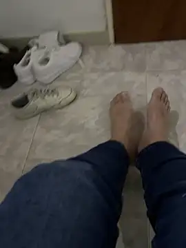 Snapshot of Diabloproducciones chatting on November 25, 10:43 pm Diabloproducciones online show from November 25, 10:43 pm