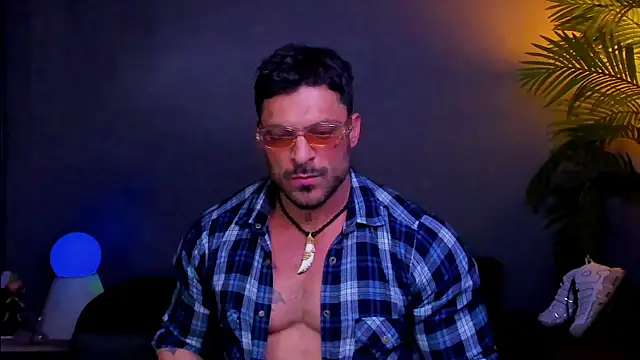 Snapshot of dennis_cox1 chatting on November 18, 4:39 am dennis cox1 online show from November 18, 4:39 am