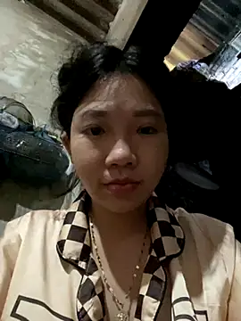 Snapshot of Miumieu chatting on October 2, 1:12 am Miumieu online show from October 2, 1:12 am