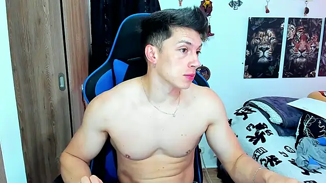 Snapshot of javiersexymann chatting on February 15, 5:28 pm javiersexymann online show from February 15, 5:28 pm