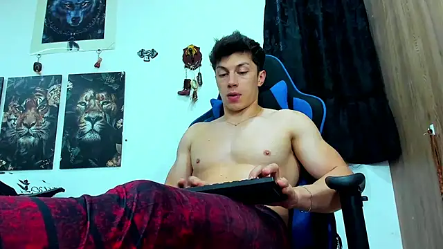 Snapshot of javiersexymann chatting on March 4, 10:49 pm javiersexymann online show from March 4, 10:49 pm