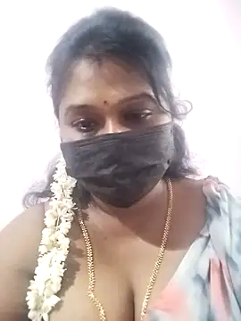 Snapshot of chaitara-reddy chatting on September 11, 8:14 am chaitara-reddy online show from September 11, 8:14 am