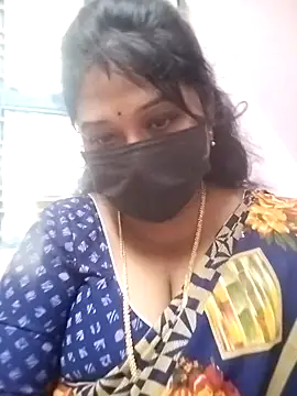 Snapshot of chaitara-reddy chatting on October 28, 6:17 am chaitara-reddy online show from October 28, 6:17 am