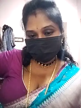 Snapshot of chaitara-reddy chatting on November 6, 10:38 am chaitara-reddy online show from November 6, 10:38 am