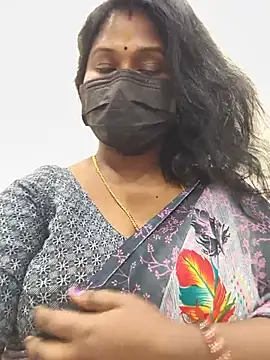 Snapshot of chaitara-reddy chatting on May 16, 6:32 am chaitara-reddy online show from May 16, 6:32 am