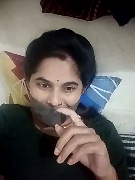 Snapshot of JULEE-740 chatting on October 28, 3:25 pm JULEE-740 online show from October 28, 3:25 pm