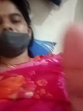 Snapshot of JULEE-740 chatting on November 1, 10:12 pm JULEE-740 online show from November 1, 10:12 pm